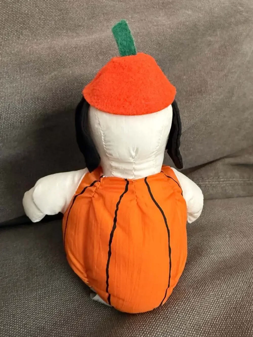 Vintage Peanuts Whitman's Halloween Snoopy Plush in Pumpkin Costume with Green M